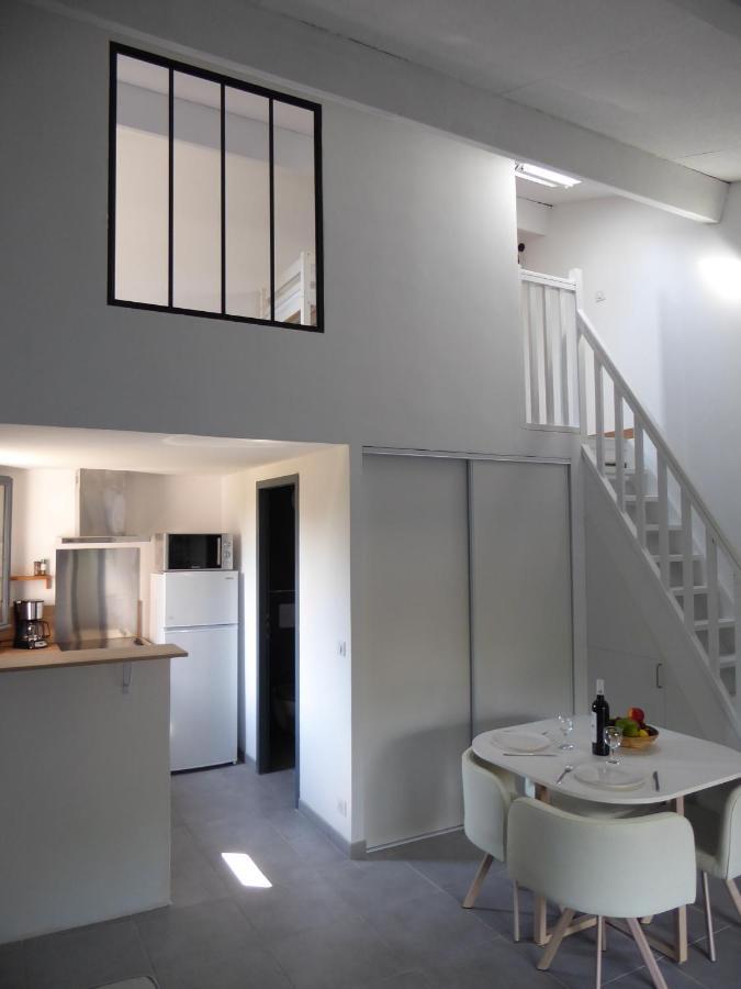 Mazet Dans Residence Avec Piscine Bagnols-en-Forêt 외부 사진