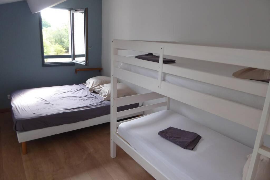 Mazet Dans Residence Avec Piscine Bagnols-en-Forêt 외부 사진