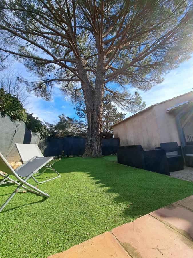 Mazet Dans Residence Avec Piscine Bagnols-en-Forêt 외부 사진