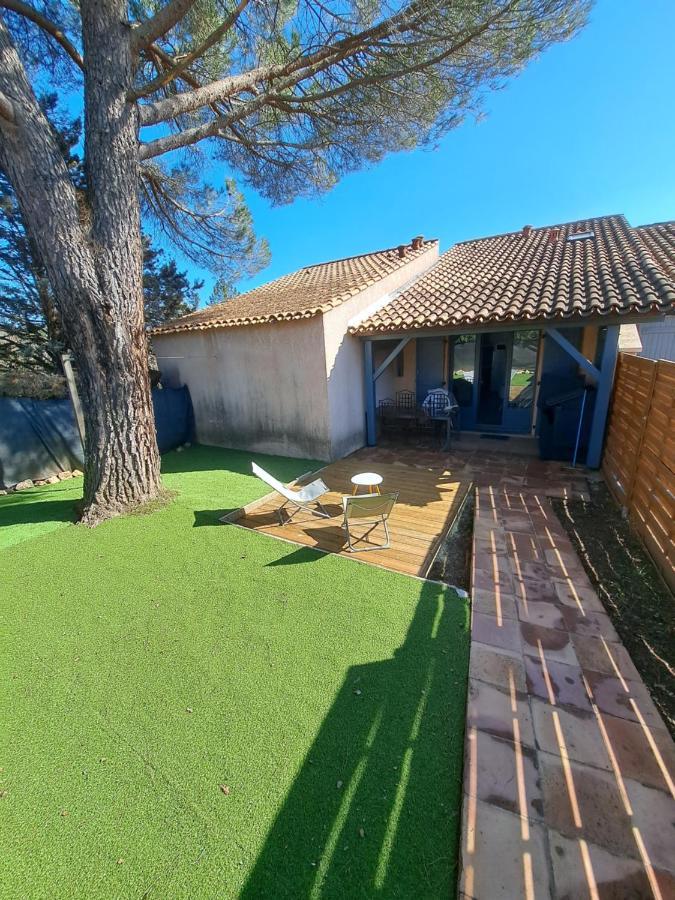 Mazet Dans Residence Avec Piscine Bagnols-en-Forêt 외부 사진